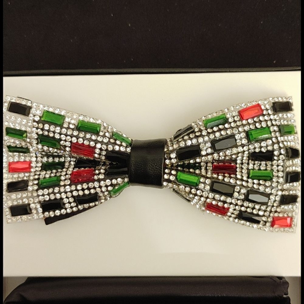 MEN'S E J SAMUEL BLING BLING CRYSTAL BOWTIE SET.